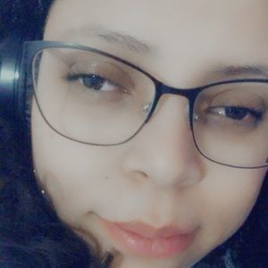 Meet your Posher, Jakeline